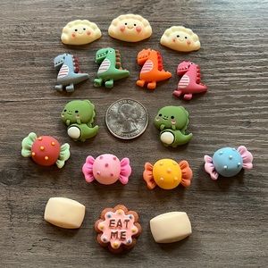 🎄 5 for $25 🎄 Cute mini charms